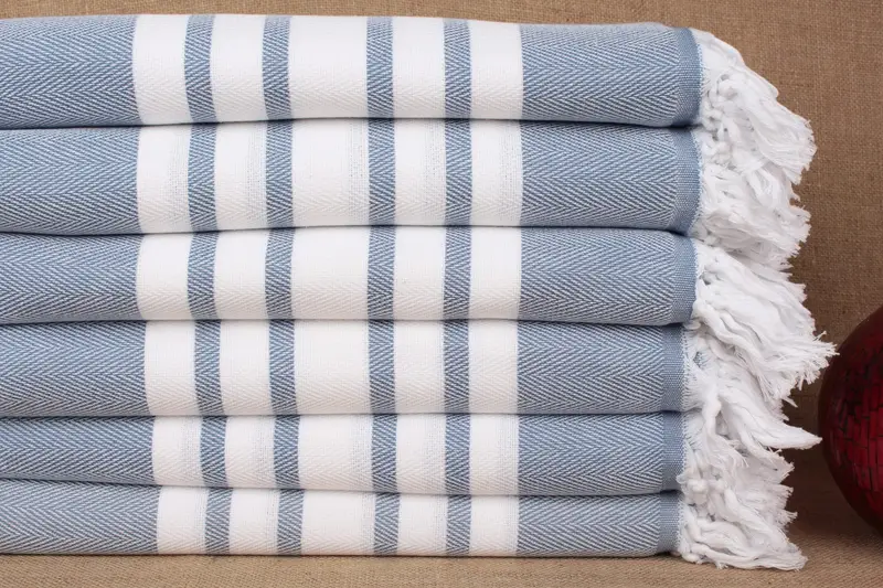 Toalla de playa con monograma, diseño de chevrón azul oscuro, 36 x 67 pulgadas