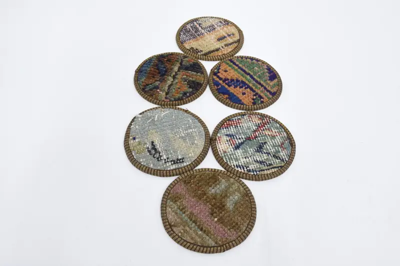 Braune und bronzefarbene Kreisuntersetzer, Set aus sechs Untersetzern