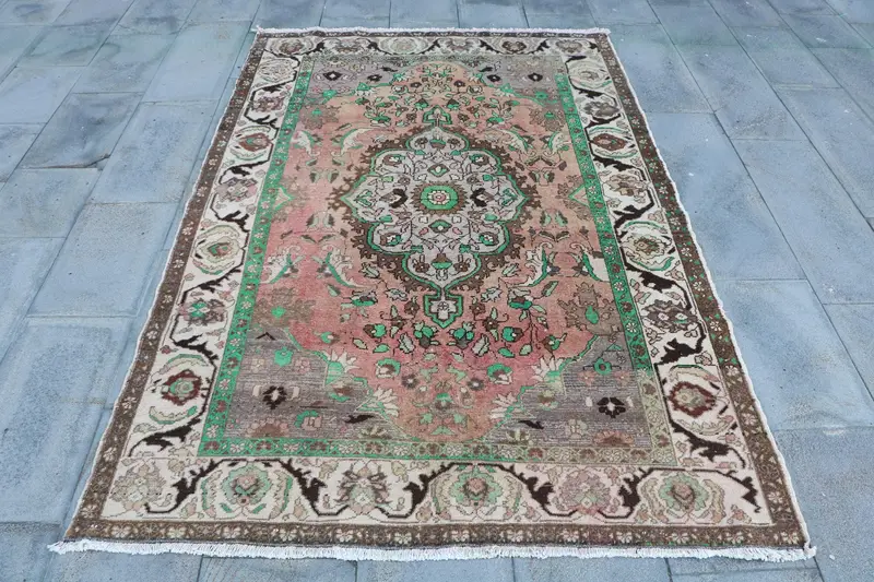 Vintage Area Rug 4.9x7.5 ft (148x229 cm), Oushak Brown Animal Print Turkish Rug - 1