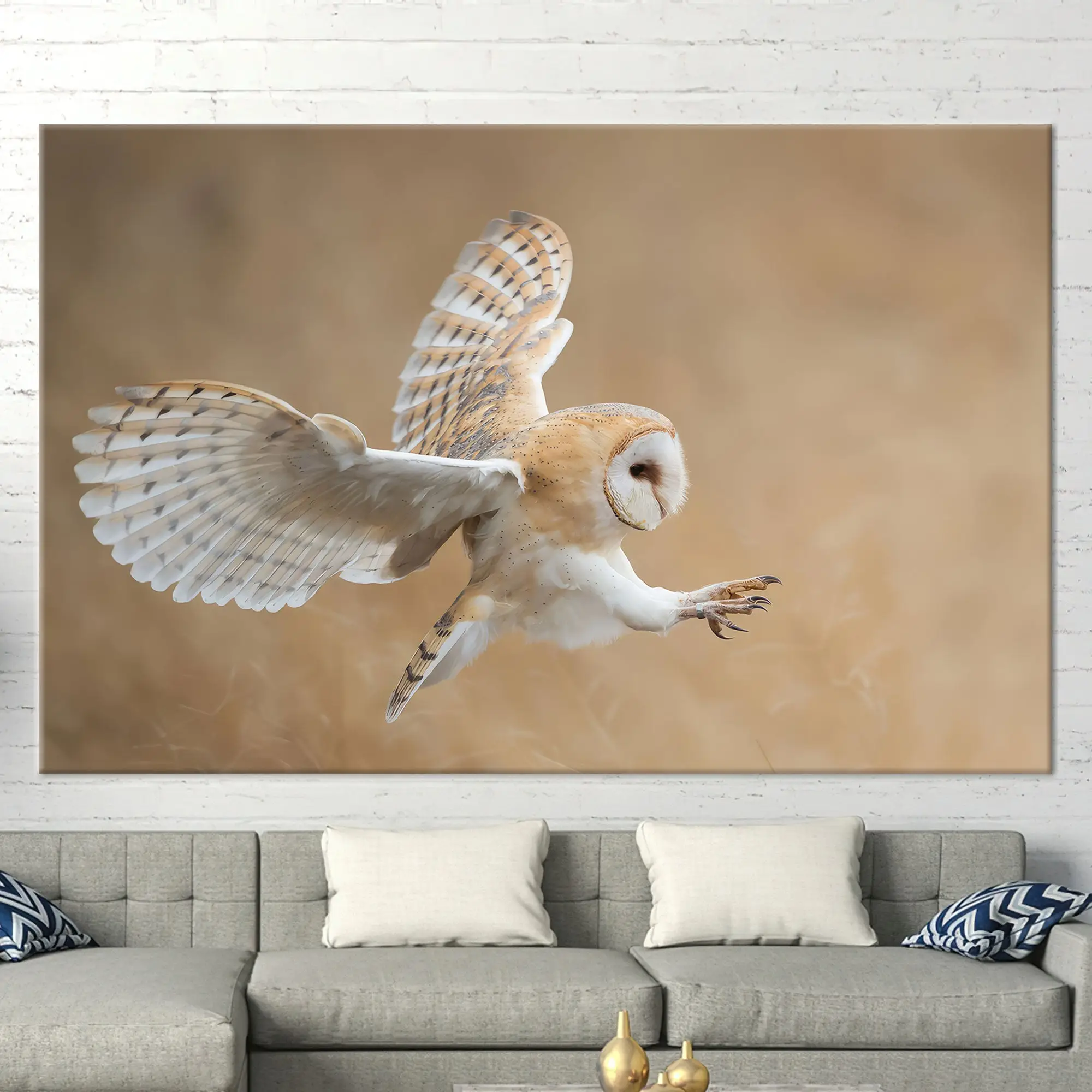 Elegant Wildlife Canvas: Majestic Owl in Loft Ambiance - 1