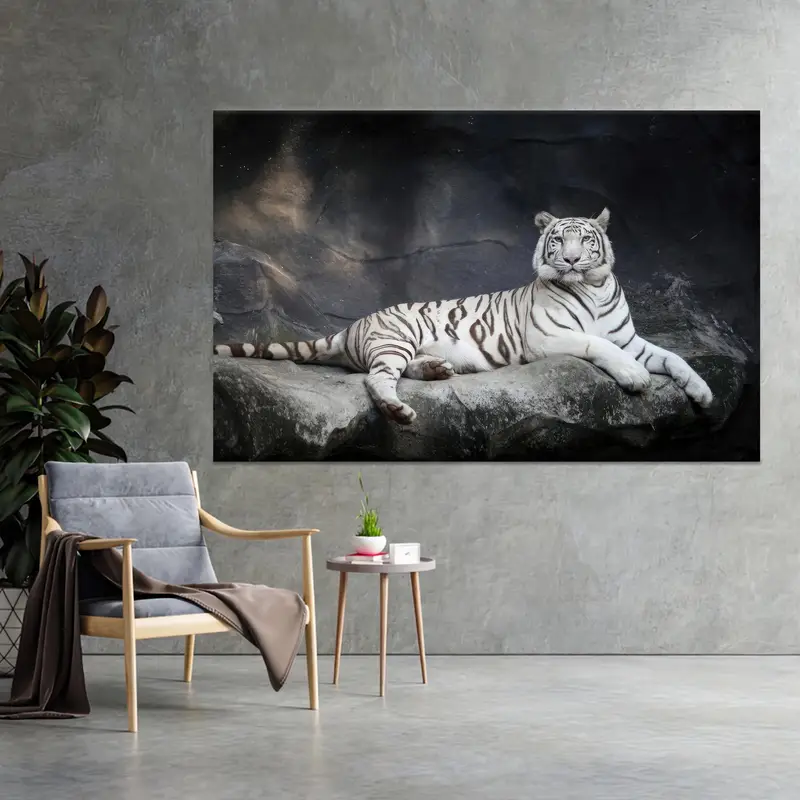 Elegante weiße Tiger-Leinwand: Moderner Luxus für Ihre Männerhöhle