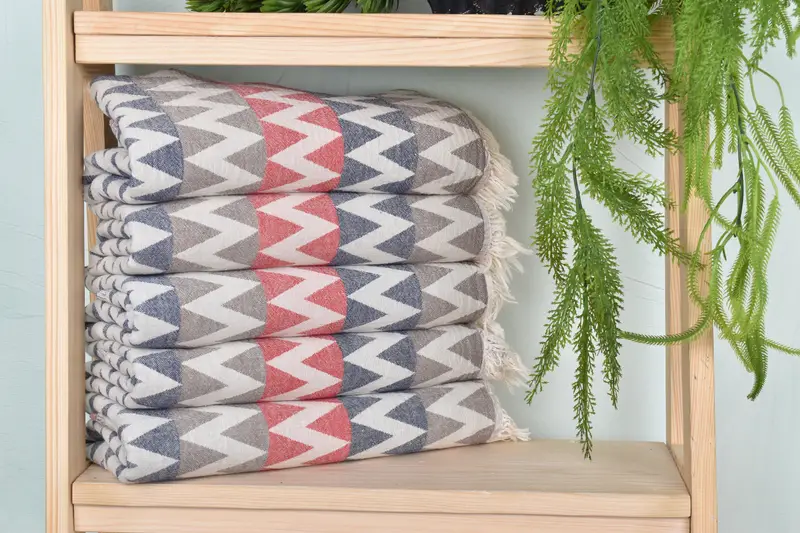 Handmade Organic Cotton Towel, Zigzag Design, Beige, 40x71 Inches