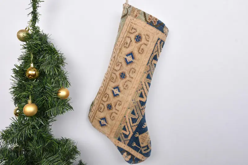 Patrón de adornos navideños festivos, calcetín navideño de 7 pulgadas de ancho