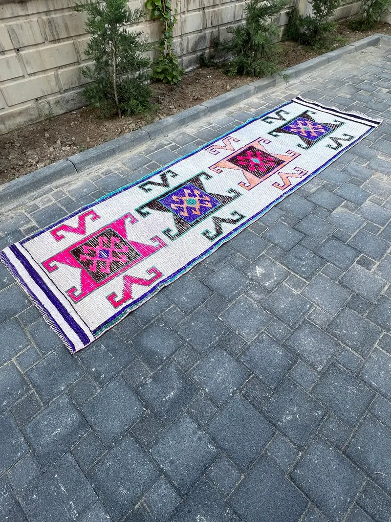 Vintage Herki Rug 2.9x10.5 ft (89x320 cm), Pink Southwestern Turkish Rug - 1