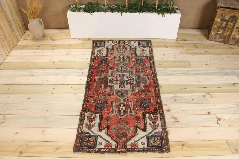 ハンドメイドレッド&ブルーアニマルプリントラグ、2.2x5.7フィート