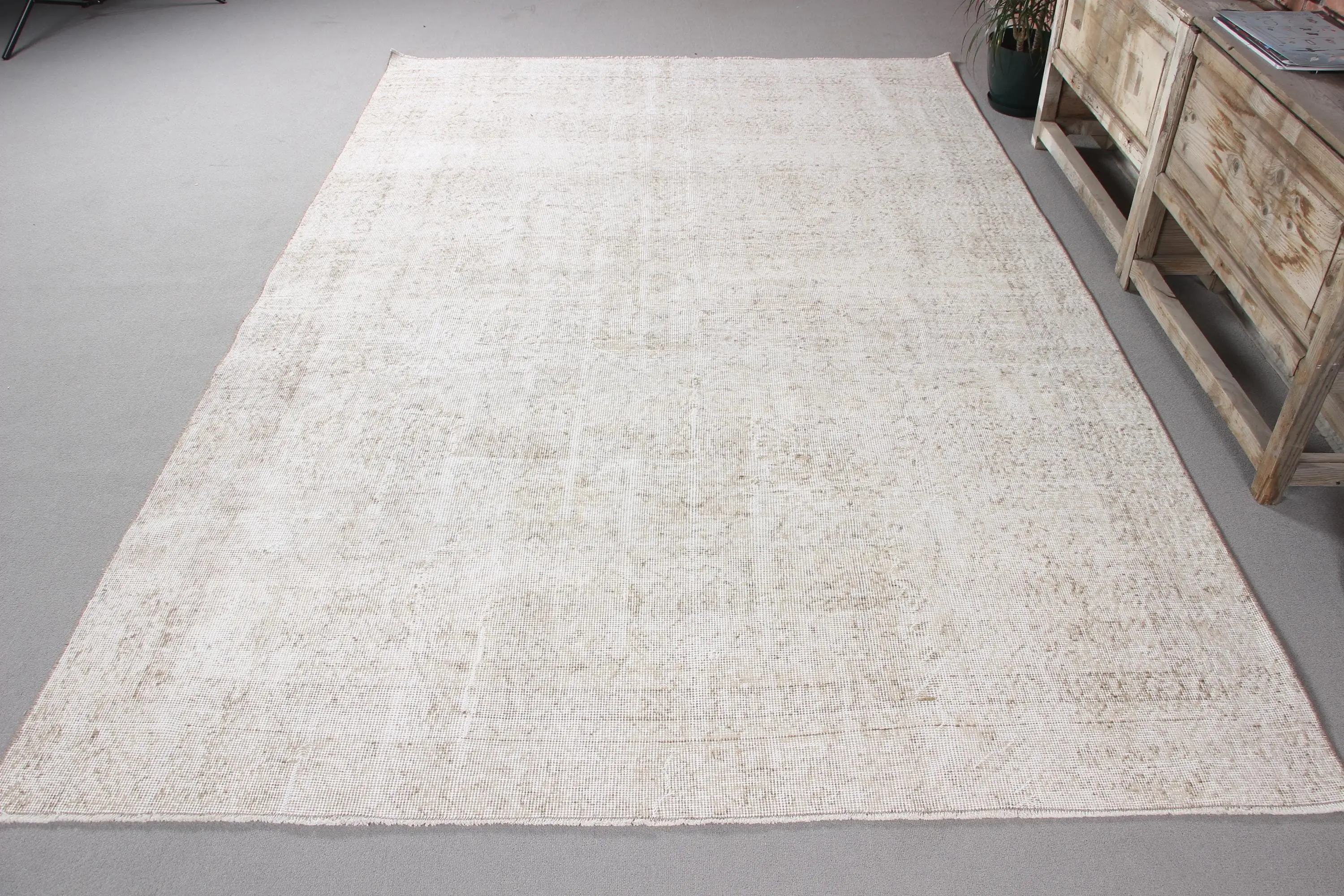 6.4x9.5 ft Türk Büyük Halı, Vintage Beyaz Hayvan Baskı Halı - 1