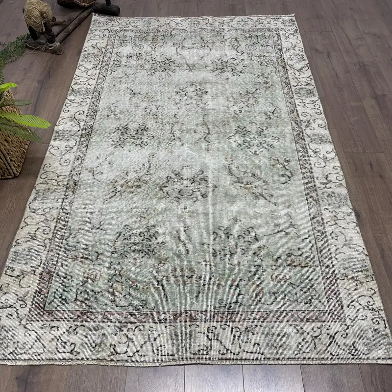 Vintage-Teppich 4,8 x 7,9 Fuß, grauer marokkanischer türkischer Wollteppich - 1