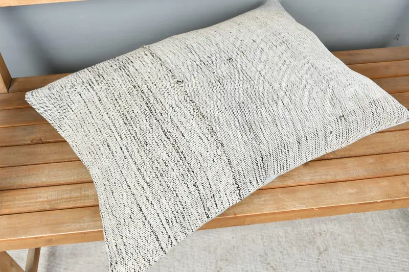 Vintage Kilim Throw Pillow, 20x28 White Pillow Case, Comfy Throw Pillow Sham, Gift Pillow, Nomadic Pillow, Vintage Pillow, Pillow Cover - 2
