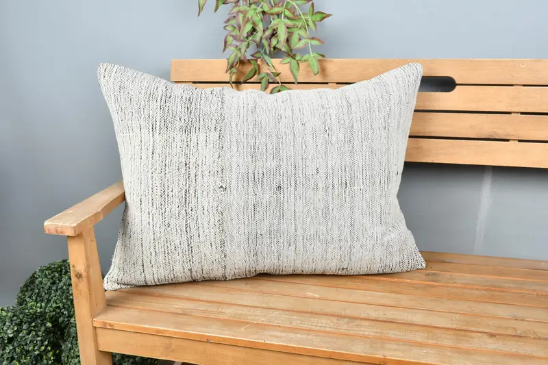 Vintage Kilim Throw Pillow, 20x28 White Pillow Case, Comfy Throw Pillow Sham, Gift Pillow, Nomadic Pillow, Vintage Pillow, Pillow Cover - 1