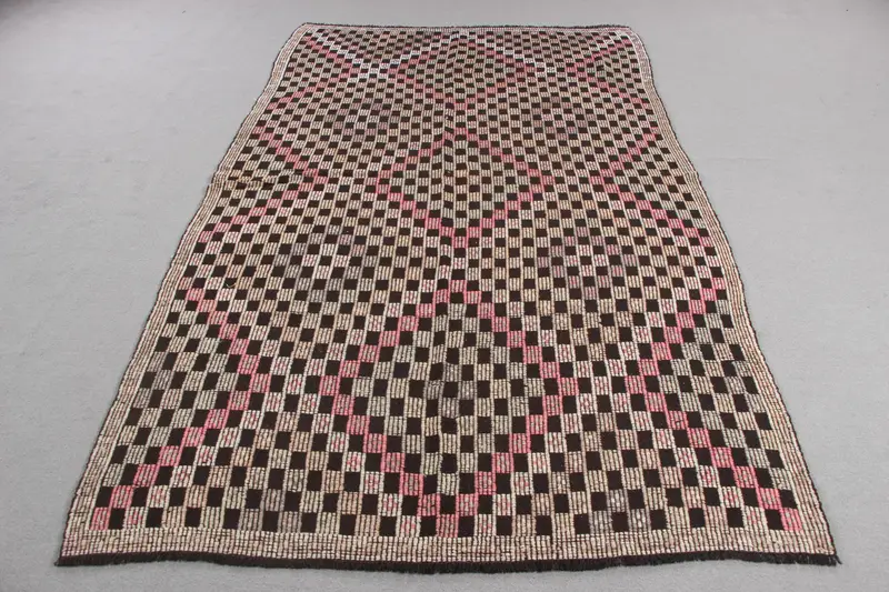 グリーン抽象ラグ、5.3x8.9フィート、ピンクのアクセント