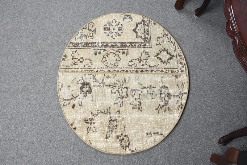 El Yapımı Bej Oryantal Halı, 2,5x3 ft Zarif Dekor