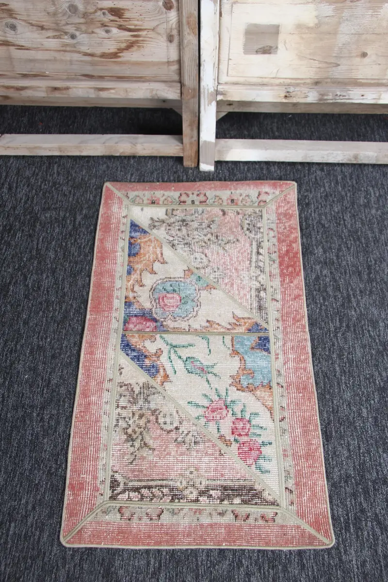 Vintage Patchwork Halı 1.9x3.37 ft (57x103 cm), Kırmızı Patchwork Türk Halısı - 1