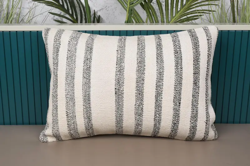 Beige & braun gestreiftes Kissen, handgefertigtes besticktes Wurfkissen