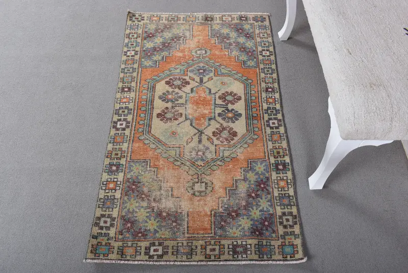 Alfombra vibrante de 2 x 4 pies, diseño floral geométrico en naranja y azul