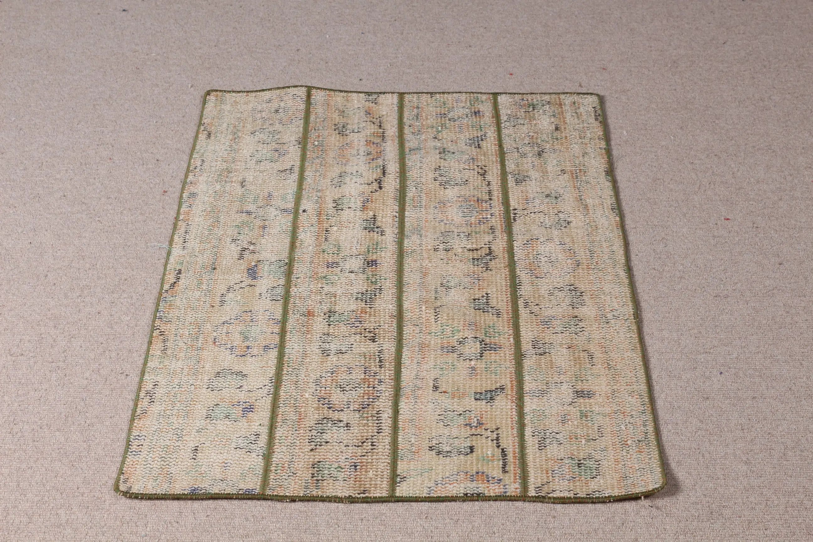 2.5x3.1 ft Vintage Turkish Rug, Small Rug, Green Floral Rug - 1