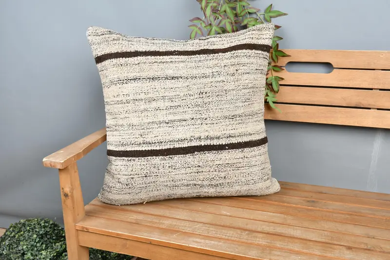 Güneybatı işlemeli yastık, 24x24 inç, Bej ve Brown
