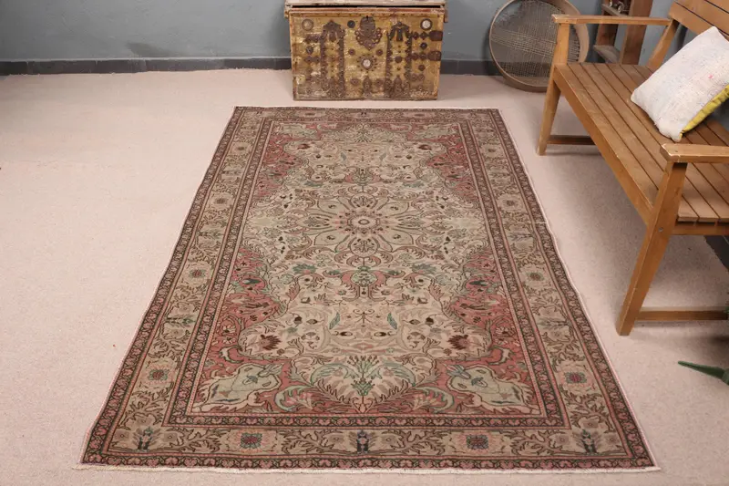 Yeşil İkat Halı, Kırmızı Desenli 4,8x7,2 ft