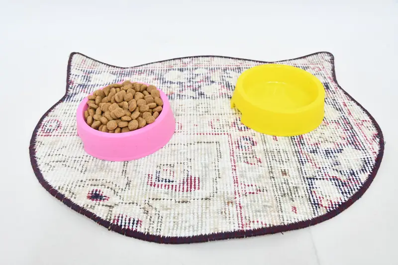 Bej ve Bronz Kilim Pet Mat, Dayanıklı ve Emici Ped