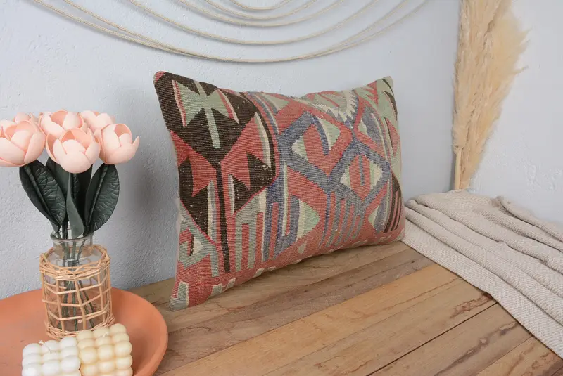 Rot & Grün besticktes Wurfkissen, 16x24 handgemachtes Leinenkissen