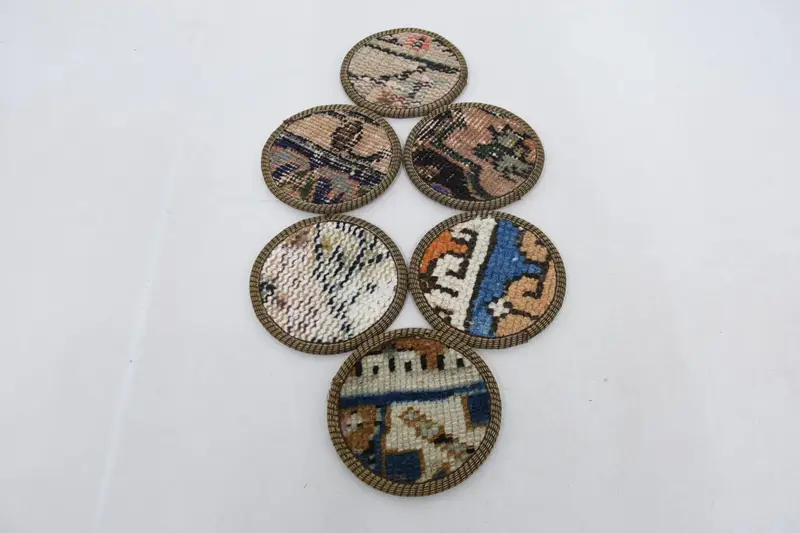 Mavi ve Kahverengi Yuvarlak Bardak Altlığı, Dayanıklı ve Şık İçecek Altlığı