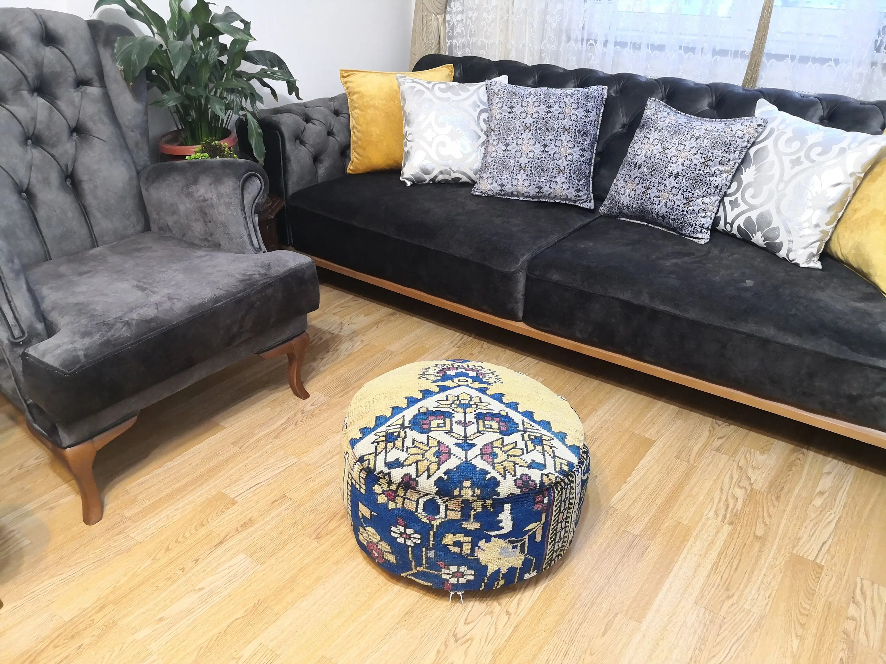 Puf azul y amarillo inspirado en Kilim hecho a mano, puf otomano versátil - 1