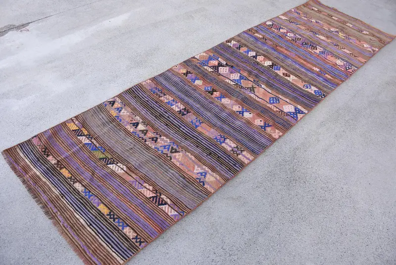 Türkischer Vintage-Läuferteppich, 9,1 x 2,9 m, Kelim-Teppich aus brauner Wolle - 1