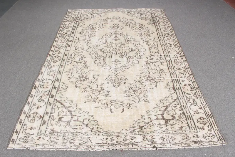 5.2x8.3 ft Large Vintage Rug, White Turkish Rug - 1