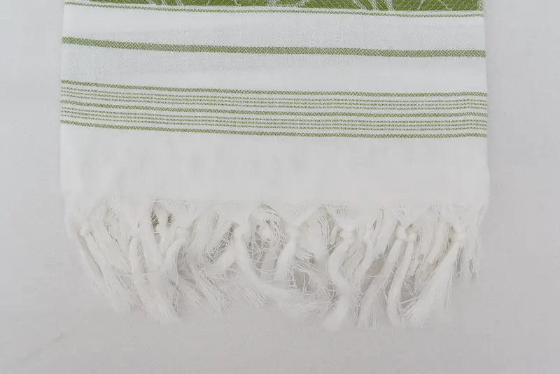 Gift For Mom, Towel With Name, Wedding Favors, 70x40 Cotton Daisy Design Towel, Turkish beach towel, Girl Trip Party Favor, Custom Beach Towel - 5