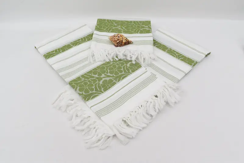 Gift For Mom, Towel With Name, Wedding Favors, 70x40 Cotton Daisy Design Towel, Turkish beach towel, Girl Trip Party Favor, Custom Beach Towel - 8