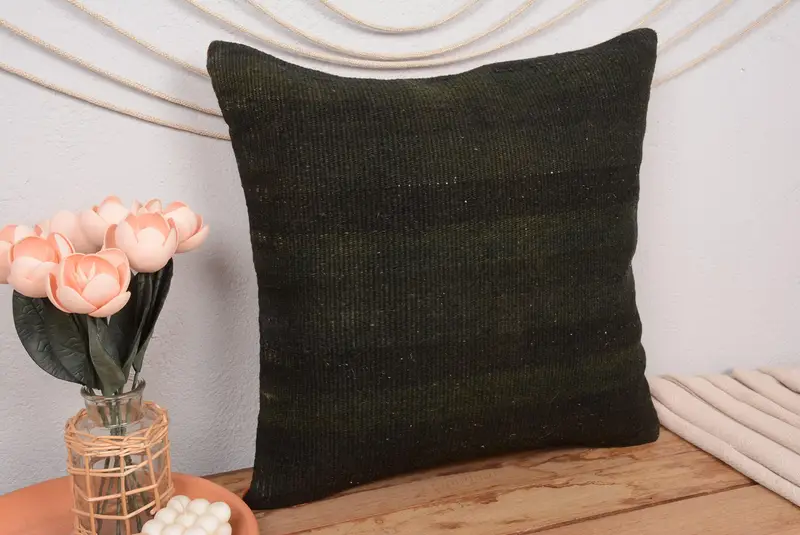 Handgefertigtes braun gestreiftes Kissen mit Vintage-Charme, besticktes Wurfkissen