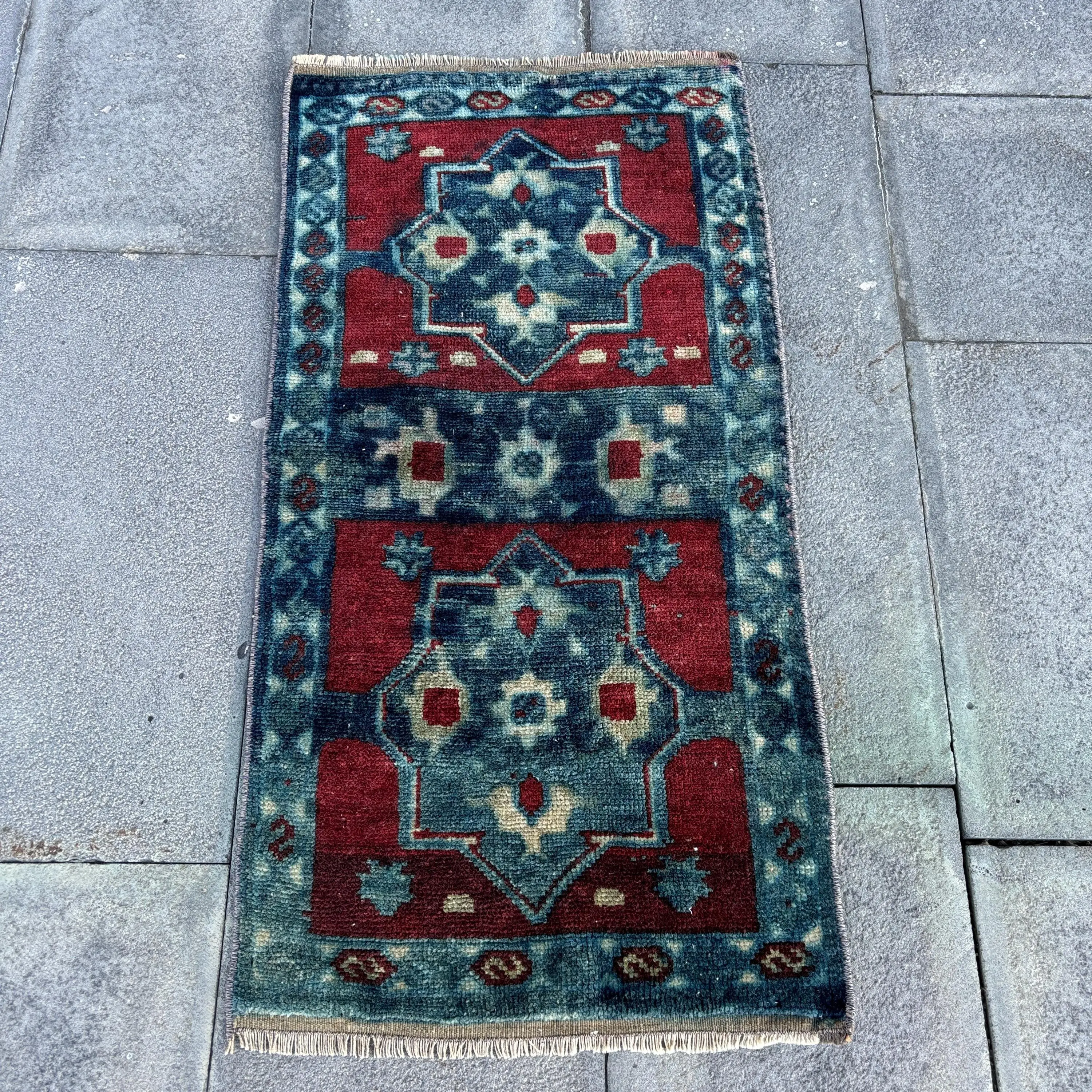 1.6x3.2 ft Rug, Vintage Rug, Turkish Red Wool Ikat Rug - 1