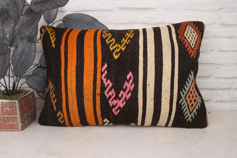 Lanza almohada de kilim, cubierta de cojín de banco, estuche de cojín de lanzamiento de diseñador, almohada de alfombra de kilim étnico, caja de almohada marrón 16x24, almohada para sofá, almohada - 1