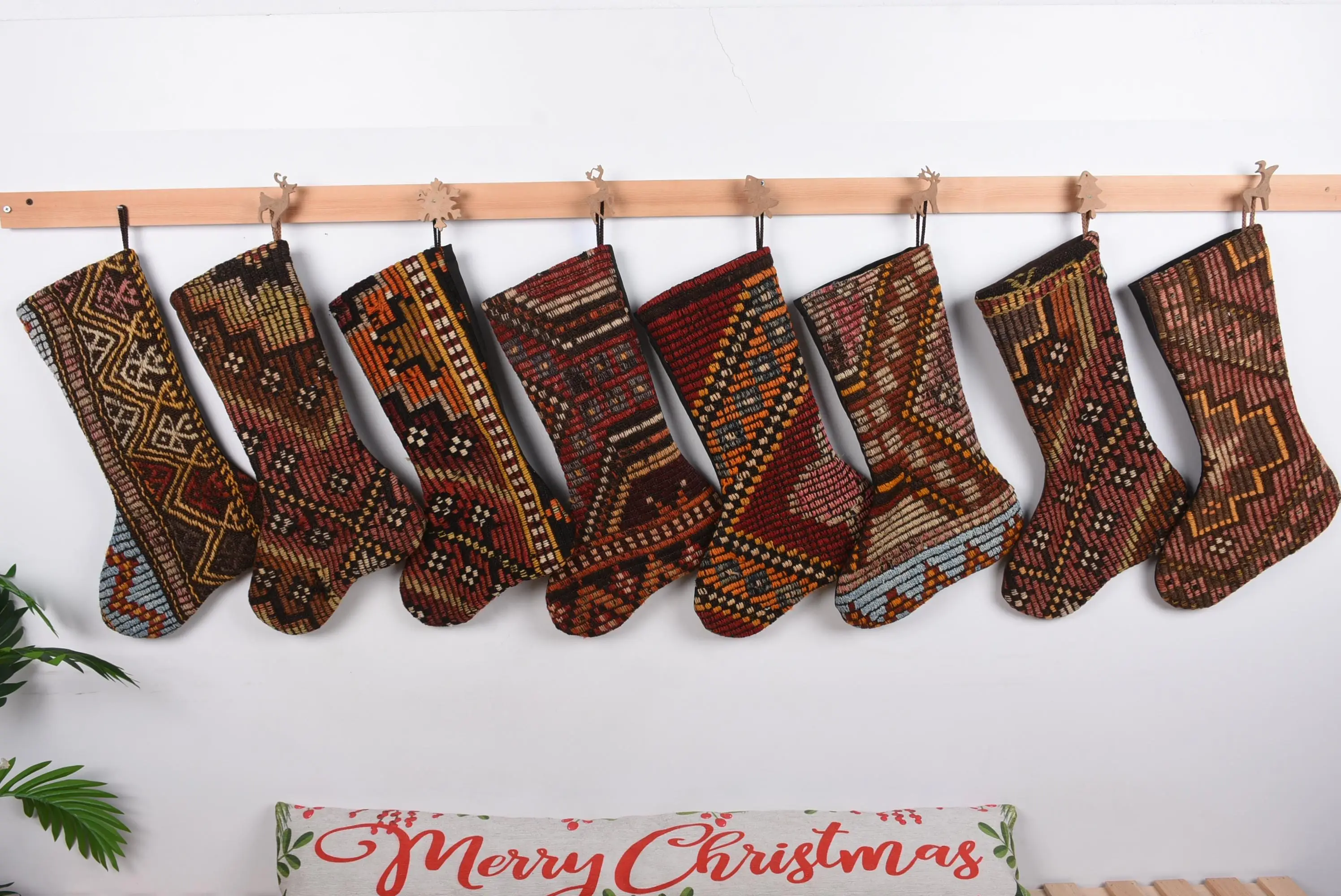 Kırmızı ve Kahverengi Noel Süsleri Çorap, 8 İnç Geniş Şömine Dekoru - 1