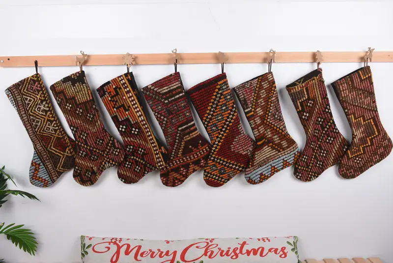 Kırmızı ve Kahverengi Noel Süsleri Çorap, 8 İnç Geniş Şömine Dekoru