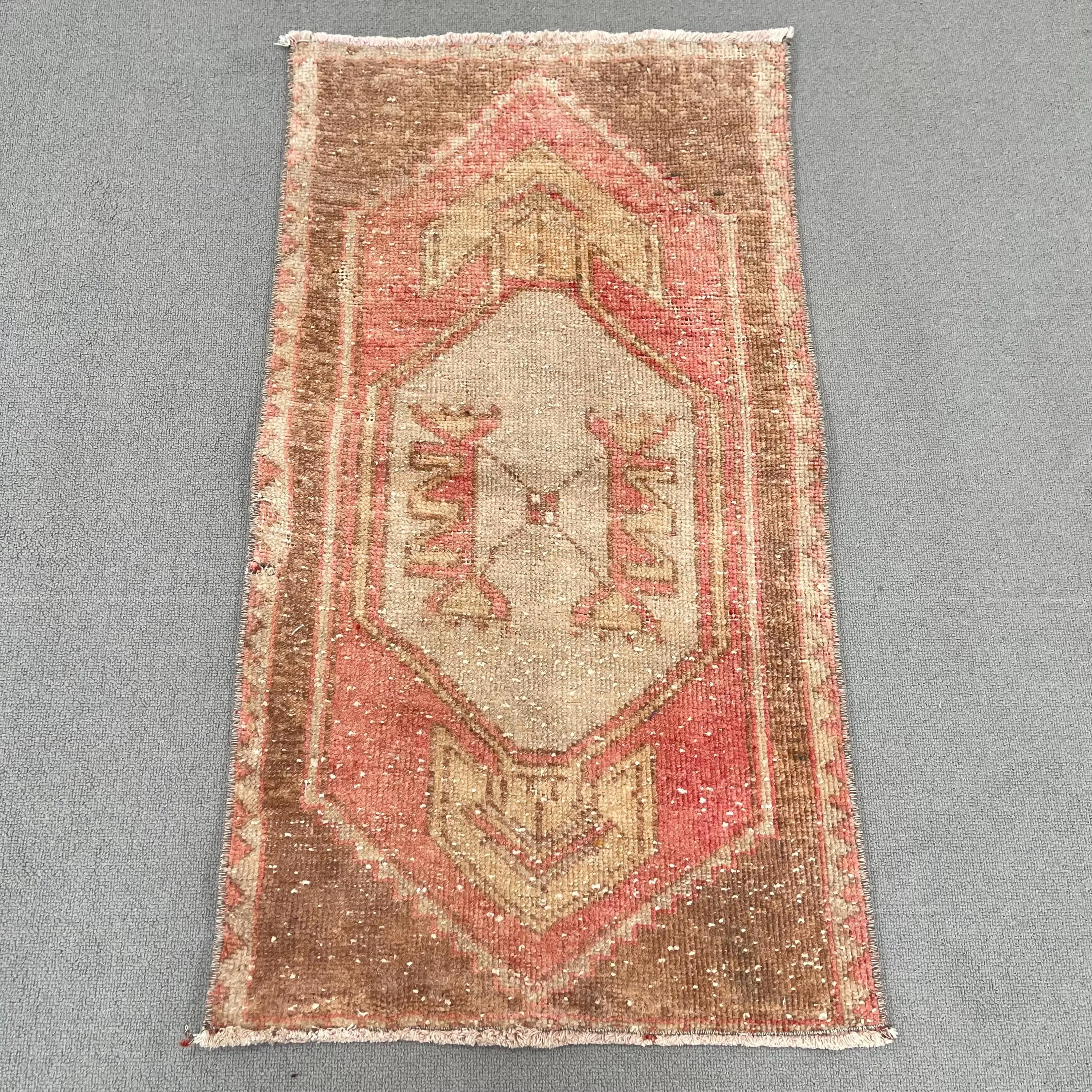 Turkish Small Rug 1.7x3.2 ft, Vintage Red Moroccan Wool Rug - 1