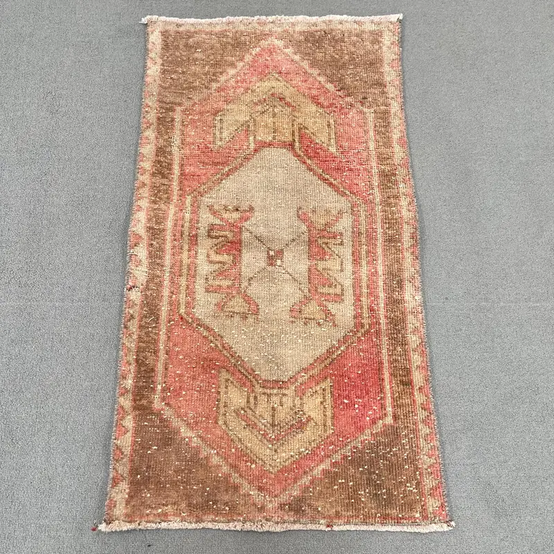 1,7x3,1 ft Red Moroccan Rug, Elegant Beige Accents