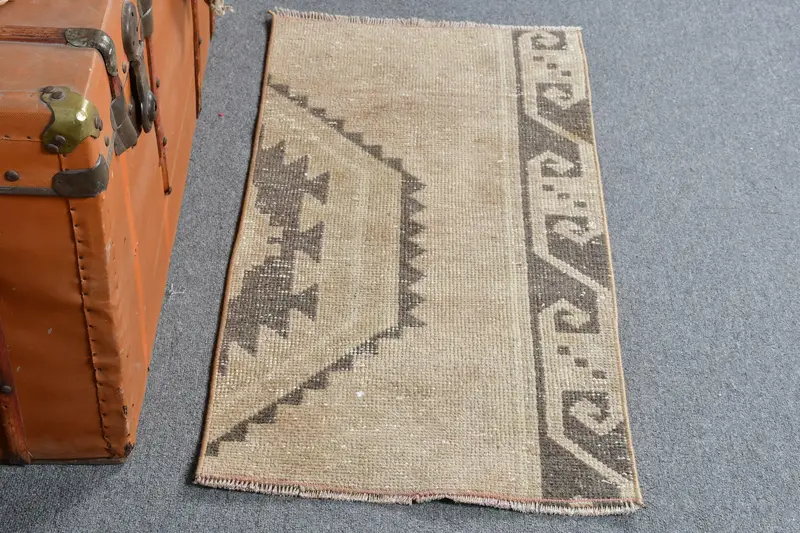 1.6x3.2 ft Türk Oushak Halısı, Kahverengi Çizgili Vintage Yün Halı - 1