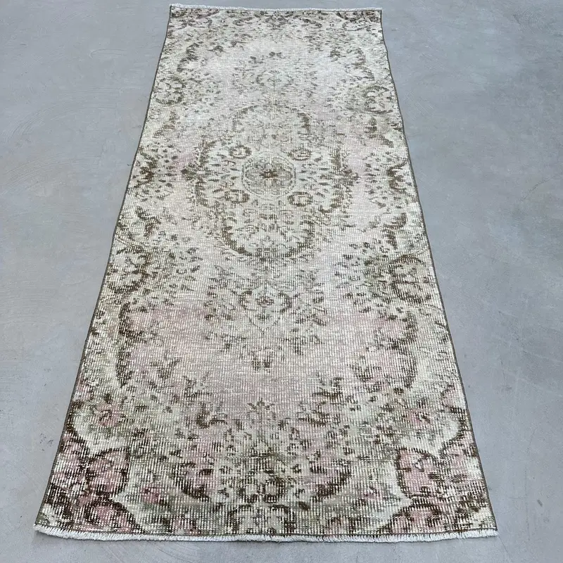 ピンクのラグにグリーンのストライプ、3.3x7.8フィート