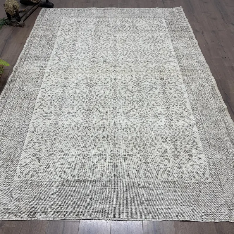 Vintage Turkish Large Rug 6.5x9.4 ft, Oushak Gray Wool Rug - 1