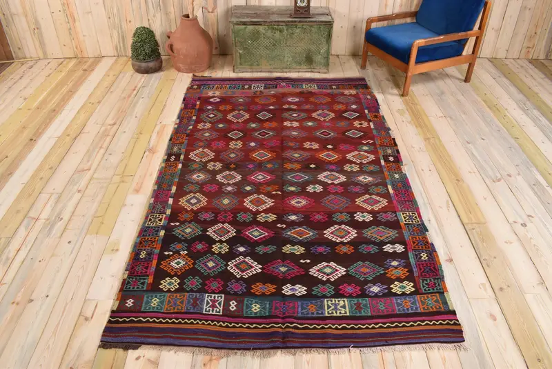 レッドオンブレラグ、5.2x8.9フィート、エレガントなグリーンアクセント