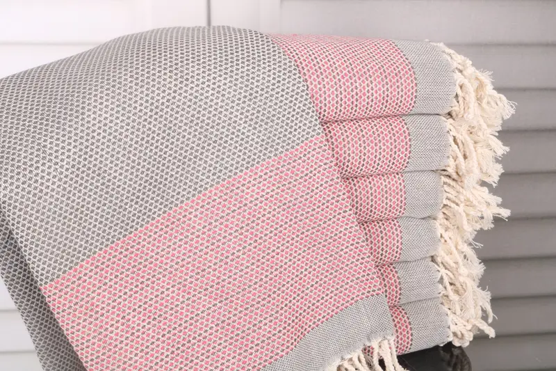 Geometric Towel Dark Gray-Dark Pink Cotton, 40x71 Inches