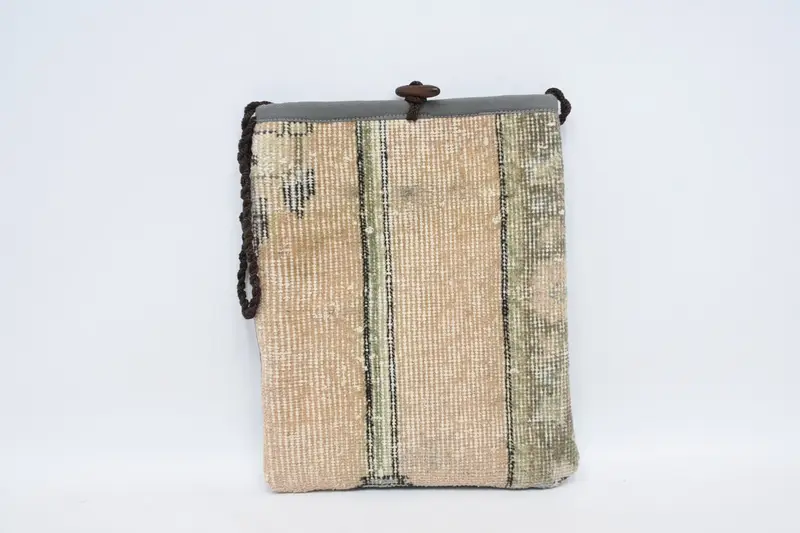 ヴィンテージモチーフのアールデコウールショルダーバッグ、キリムバッグ