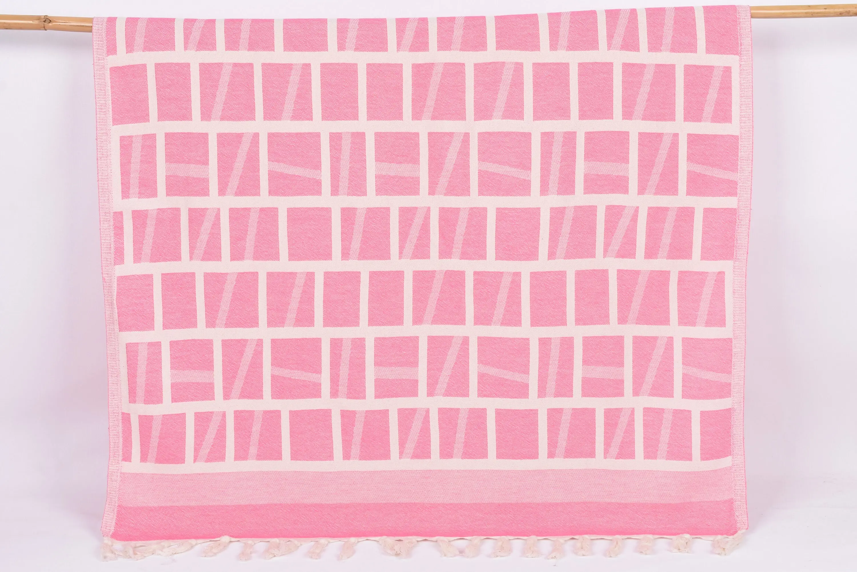 Beach Towel Pink Patterned Turkish Cotton, 69x34 Inches - 1