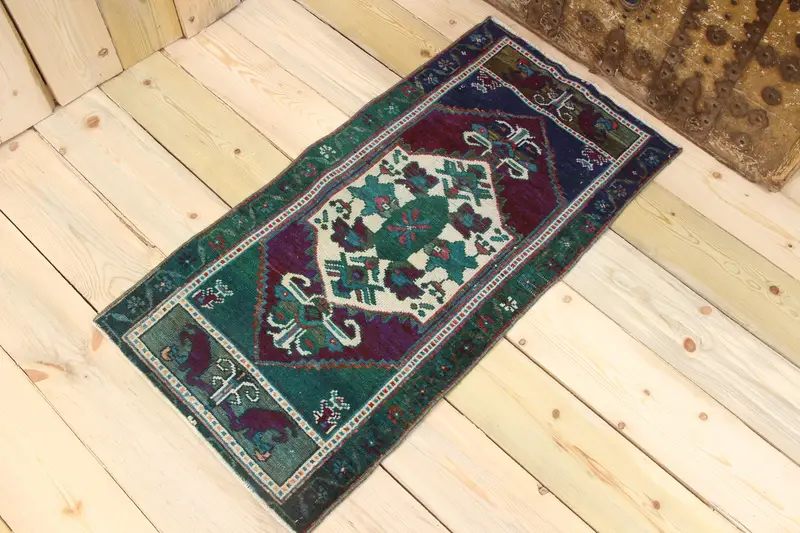 1.6x3.2 ft Vintage Halı, Türk Küçük Halı, Mavi Yeşil Hayvan Baskı Halı - 1