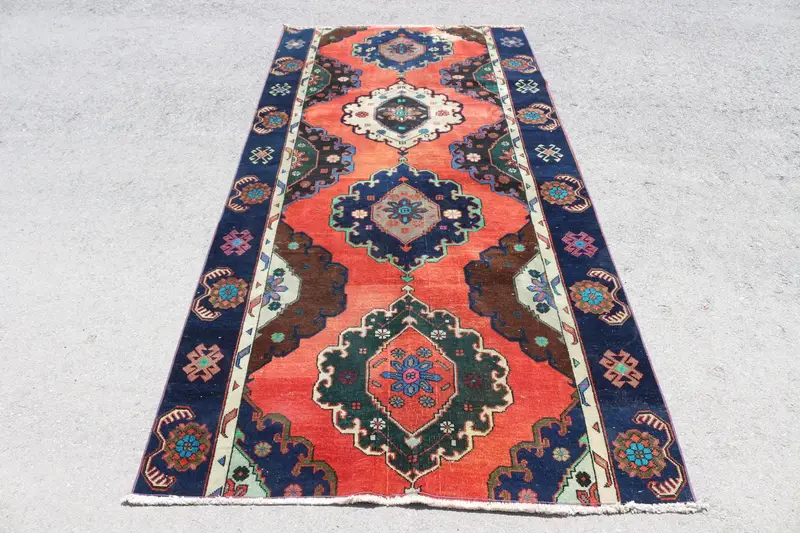 Vintage Türk Halısı 4.1x9 ft (126x275 cm), Oushak Kırmızı Çiçekli Halı - 1