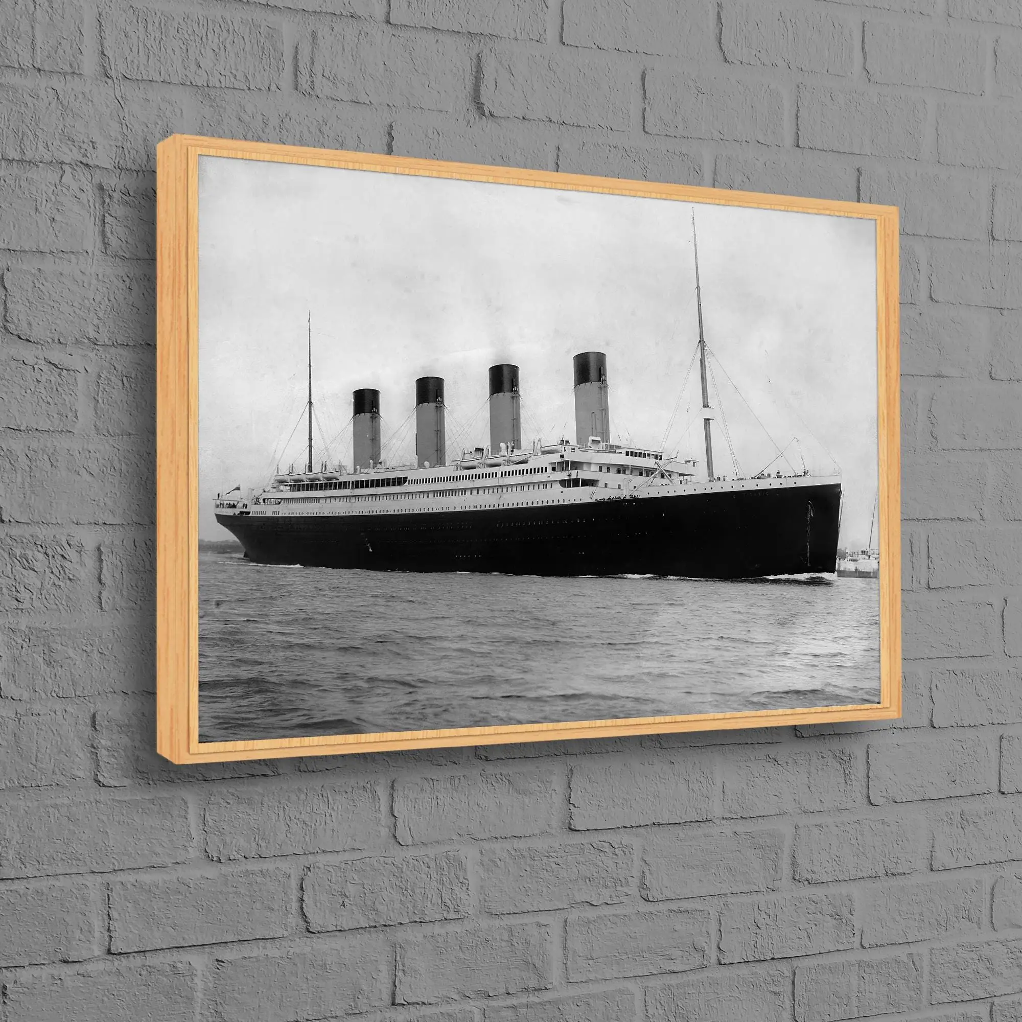 Titanic Film-Inspired Sea Canvas: Trendy, Artistic, Elegant - 1