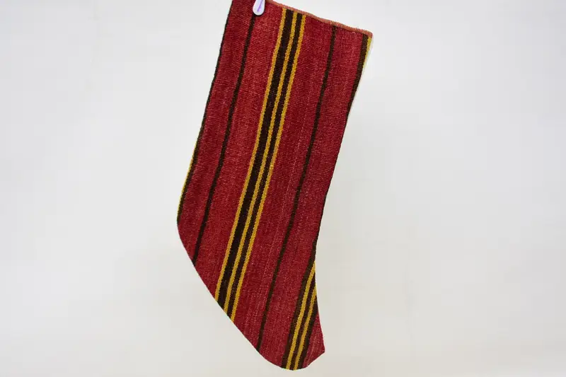 Kırmızı ve Bej Noel Süsleri Çorabı, Şenlikli Tatil Çorabı