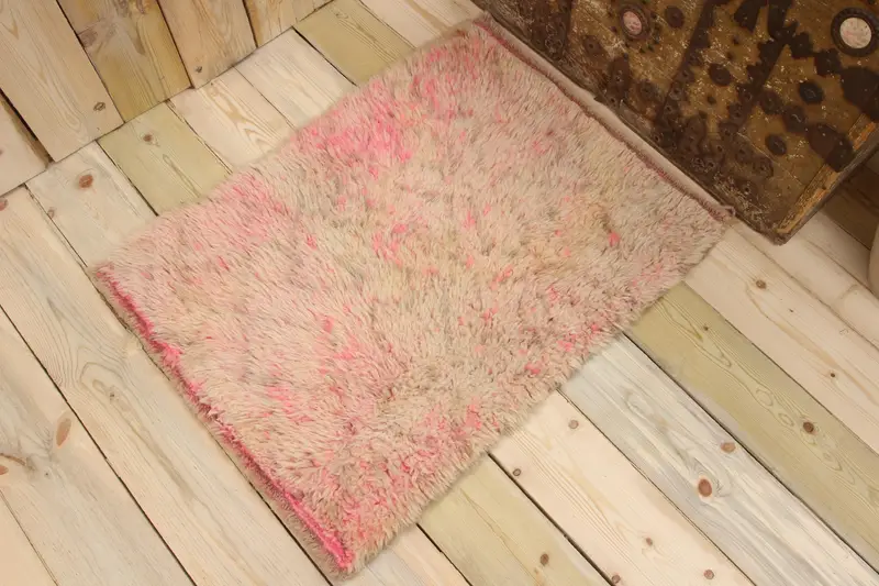 Türk Küçük Halı 2.1x2.7 ft, Pembe Beyaz Puantiyeli Yün Halı - 1