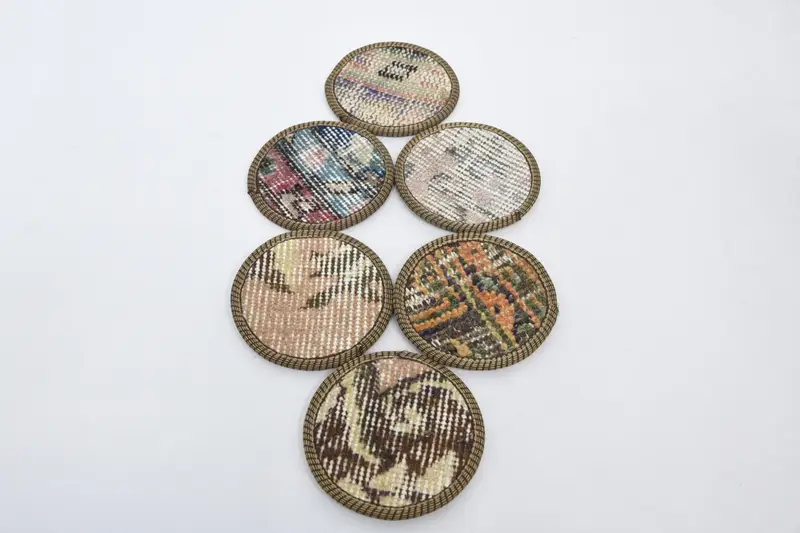 ボヘミアンベージュとブラウンのラウンドコースター、ユニークなボヘミアンコースター