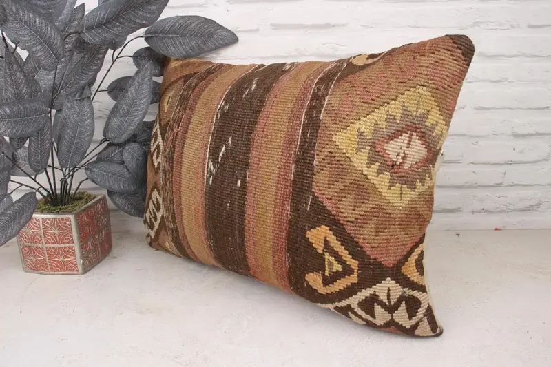 Vintage Kilim Pillow, Pillow for Couch, Throw Kilim Pillow, Crochet Pattern Cushion, 16x24 Brown Cushion Case, Toss Cushion, Cushion Case - 4